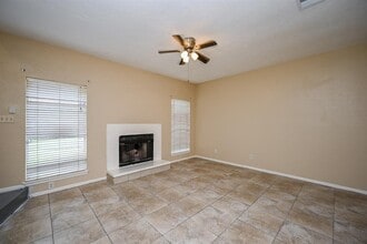 12300 Brookglade Cir in Houston, TX - Building Photo - Building Photo