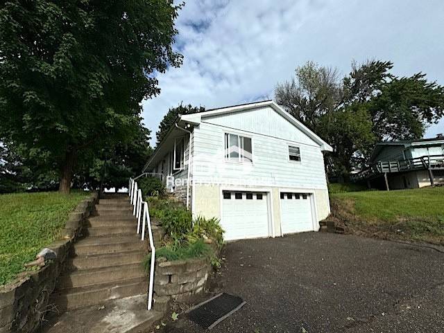 72 Hwy 55 in Medina, MN - Building Photo - Building Photo