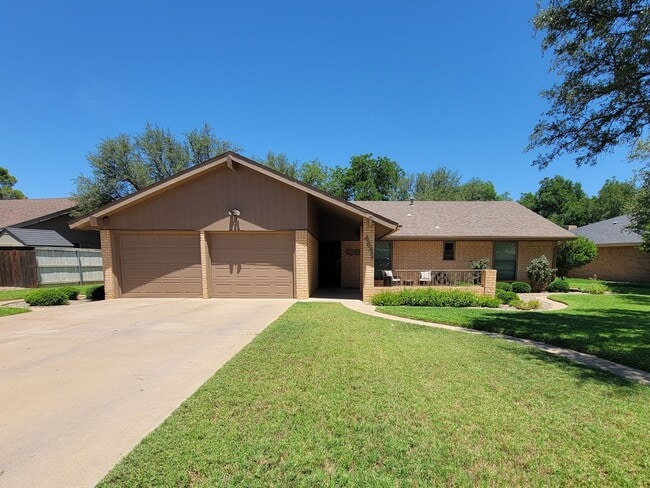 4649 Applewood Dr in Odessa, TX - Building Photo - Building Photo