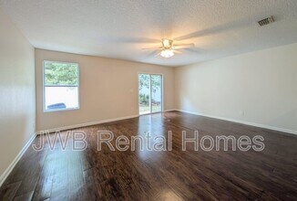 7156 Timmerman Ln in Jacksonville, FL - Building Photo - Building Photo