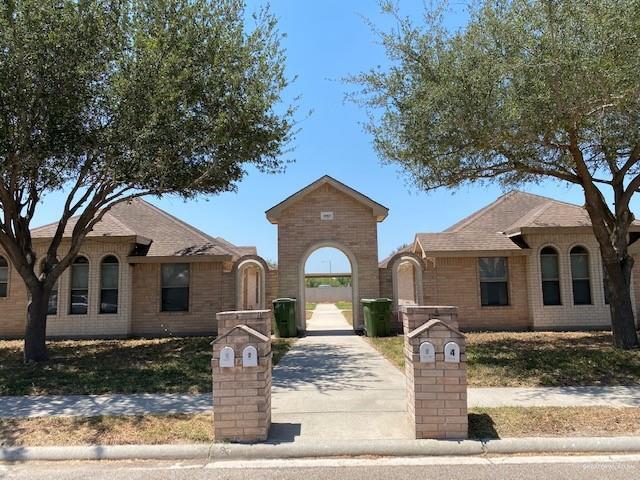 1005 Cedarwood Dr in Rio Grande City, TX - Building Photo