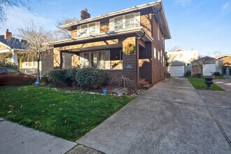 916 Brandon Ave in Norfolk, VA - Building Photo - Building Photo