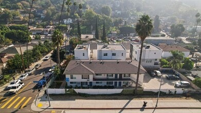 Esmeralda in Los Angeles, CA - Foto de edificio - Interior Photo
