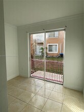 7070 NW 177th St in Hialeah, FL - Building Photo - Building Photo