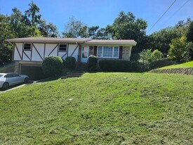 8429 Dunnhill Ln in Middle Valley, TN - Building Photo