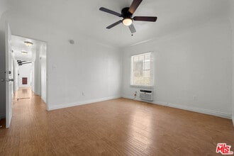 1283 W 36th St in Los Angeles, CA - Building Photo - Building Photo