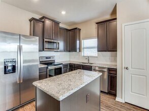 1717 Conley Ln in Crowley, TX - Building Photo - Building Photo