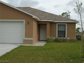 1125 SW 8th Pl in Cape Coral, FL - Building Photo - Building Photo