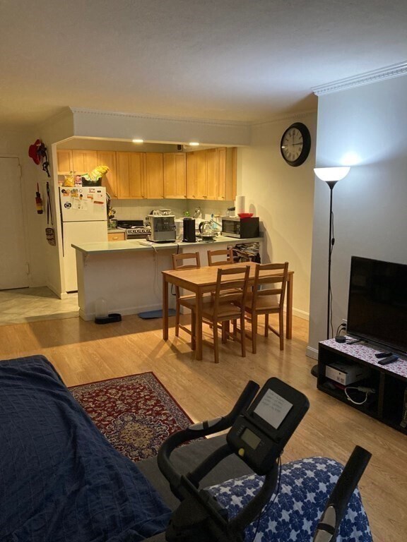 112 Pinckney St, Unit 124 in Boston, MA - Foto de edificio - Building Photo