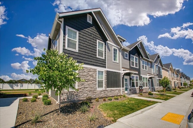 10786 W Brownstone Dr in Boise, ID - Building Photo - Building Photo