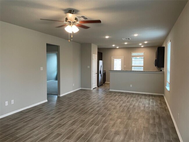 822 Redinger Ridge Dr in Huffman, TX - Building Photo - Building Photo
