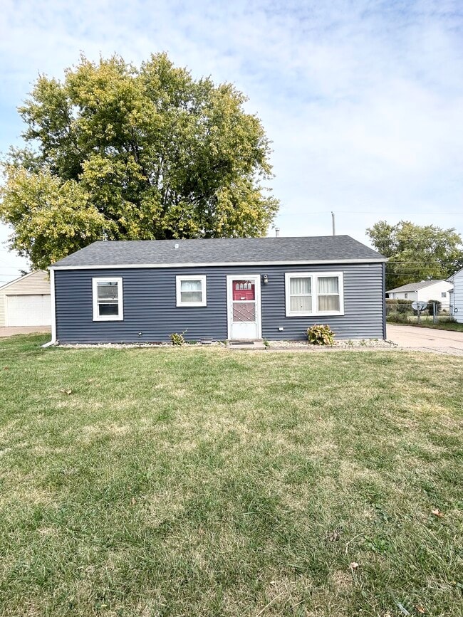 property at 2014 W 68th St