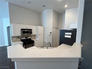7064 N Caribou Ridge St in Las Vegas, NV - Building Photo - Building Photo