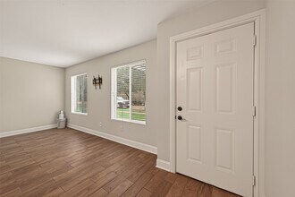 754 Memorial Mews St in Houston, TX - Building Photo - Building Photo