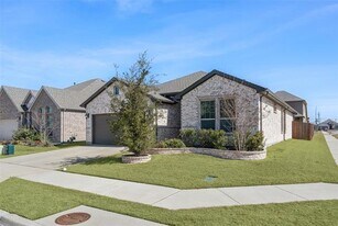 11500 Royston St in Fort Worth, TX - Building Photo