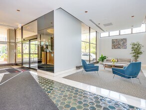 6171 N Sheridan Rd, Unit 2708 in Chicago, IL - Foto de edificio - Building Photo