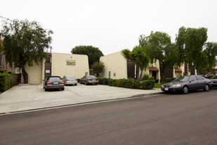 Su Casa Townhomes in San Diego, CA - Building Photo - Building Photo