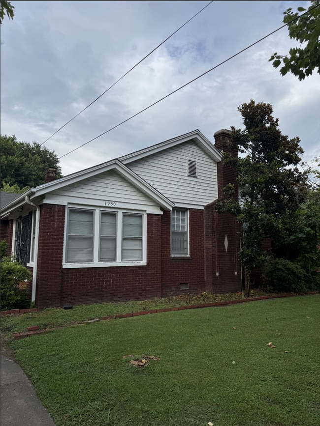 property at 1950 Mignon Ave