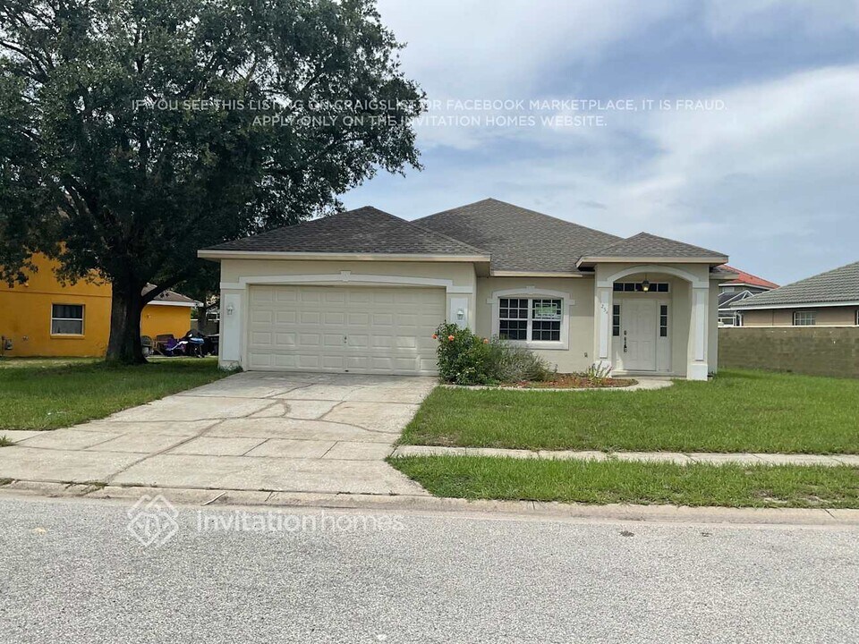 254 Glenwood Blvd in Davenport, FL - Foto de edificio