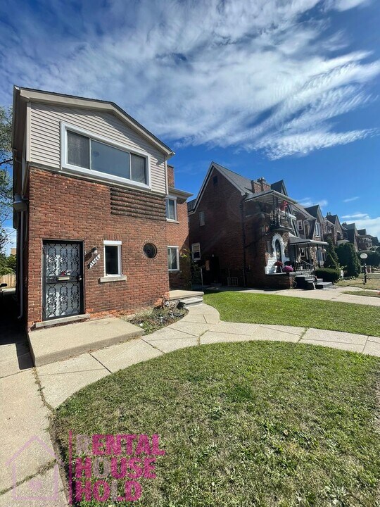 17564 Santa Rosa Dr-Unit -17566 Santa Rosa (Upper) in Detroit, MI - Building Photo