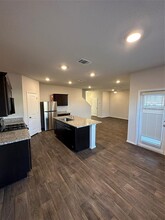 108 Snapdragon Ln in San Marcos, TX - Building Photo - Building Photo