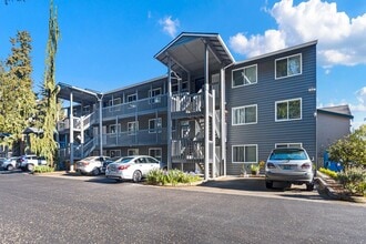 The Lodge @ 73rd in Kenmore, WA - Building Photo - Building Photo