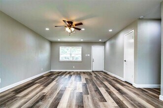 809 Michelle Dr in Everman, TX - Building Photo - Building Photo