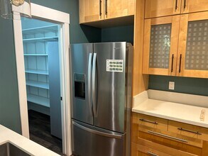 301 Creekside Way in Winters, CA - Building Photo - Building Photo