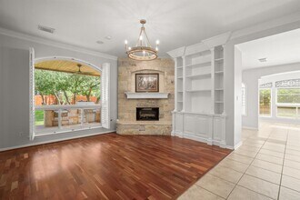 6612 Casimir Cove in Austin, TX - Building Photo - Building Photo