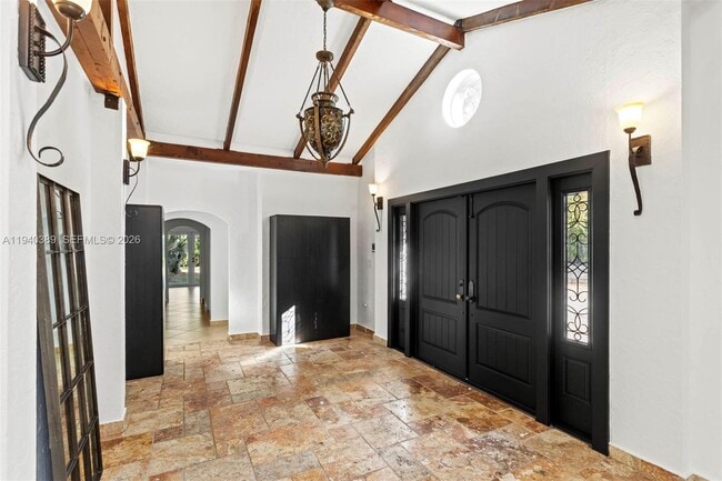 7975 Sunset Dr in Miami, FL - Building Photo - Building Photo