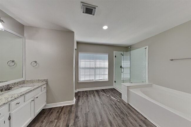 property at 9919 Villa Verde Dr