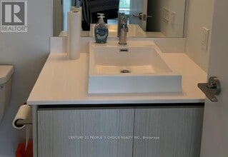 251 Manitoba St in Toronto, ON - Building Photo - Building Photo