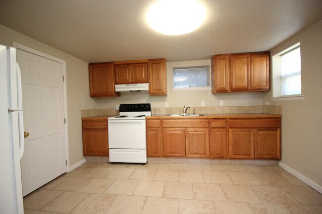 2232 10th Ave in Greeley, CO - Building Photo - Building Photo