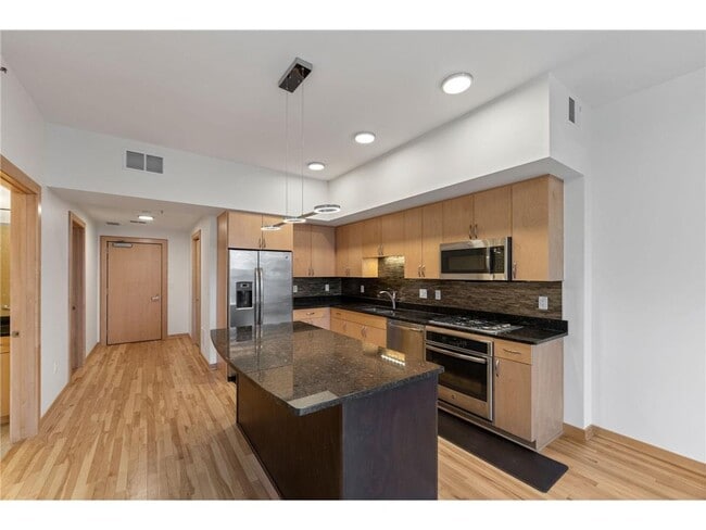 740 Portland Ave in Minneapolis, MN - Building Photo - Building Photo