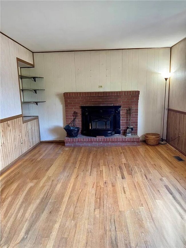 property at 5054 Shawnee Blvd