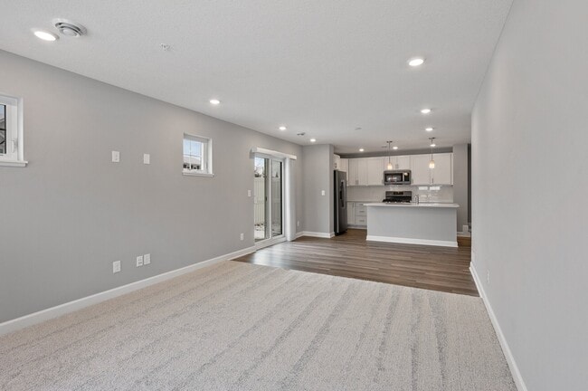 11032 Zest St NE in Blaine, MN - Building Photo - Building Photo