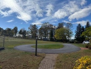 69 Putney Hill Rd in Hopkinton, NH - Building Photo - Building Photo