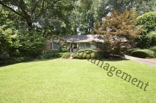 2644 Harrington Dr in Decatur, GA - Building Photo