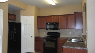 208 Teron Dr in San Marcos, TX - Building Photo - Building Photo