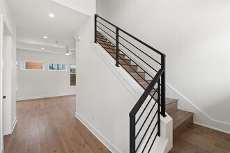 4020 Valley View Rd in Austin, TX - Building Photo - Building Photo