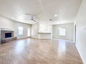 1108 Gardner Ave in Lubbock, TX - Building Photo - Building Photo