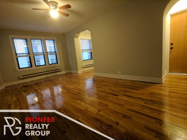 429 W Roscoe St, Unit #425-401
