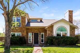 2907 Stinwick Ln in Grand Prairie, TX - Building Photo