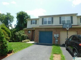 12 Freedom Terrace in Easton, PA - Building Photo