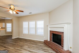 950 Chapel Station Dr in Lawrenceville, GA - Building Photo - Building Photo