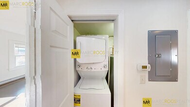 1410 Beacon St, Unit 3 in Brookline, MA - Building Photo - Building Photo