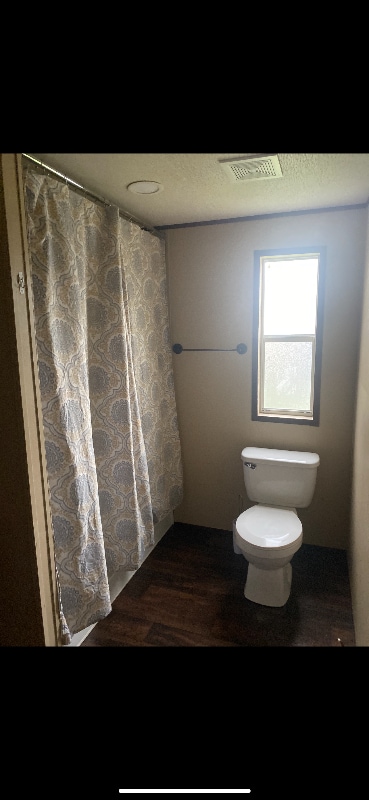 110 3rd St in Natalia, TX - Building Photo - Building Photo