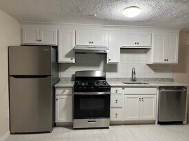 362 Centre St in Quincy, MA - Building Photo
