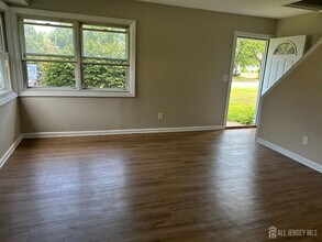 1075 Fireside Ave in Ewing Township, NJ - Building Photo - Building Photo