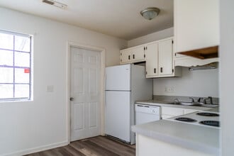 106 Kimeran Ln in Summerville, SC - Building Photo - Building Photo